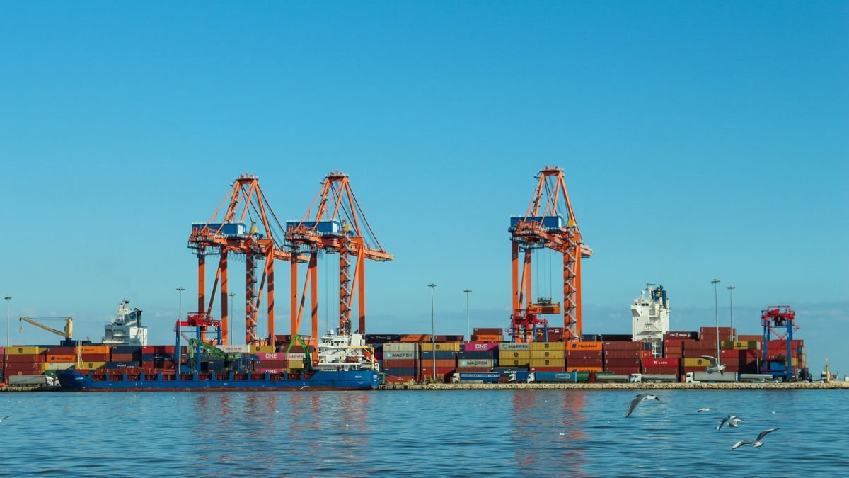Cargo containers at a port for China to Bangladesh import