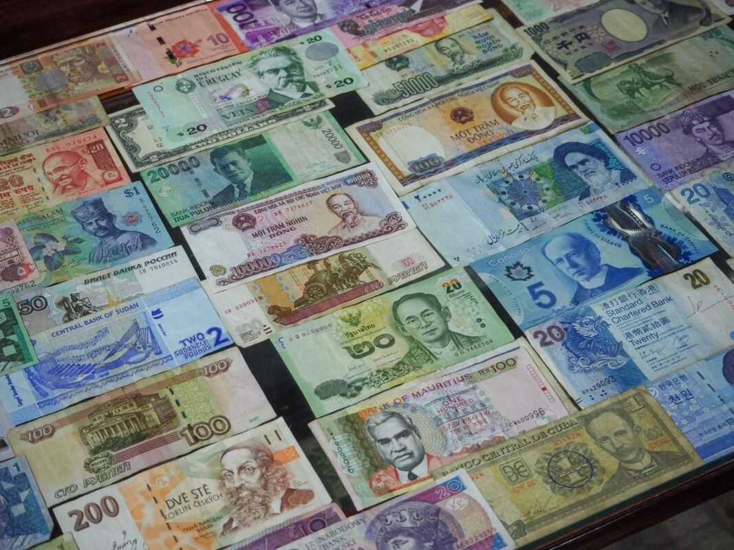 International Currency Banknotes for Exchange Rate